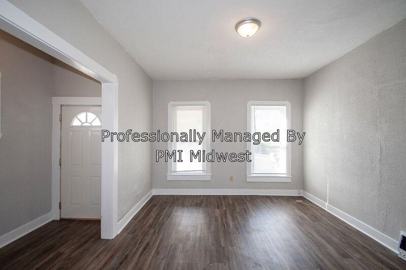 101 N. State - Photo 3 of 33