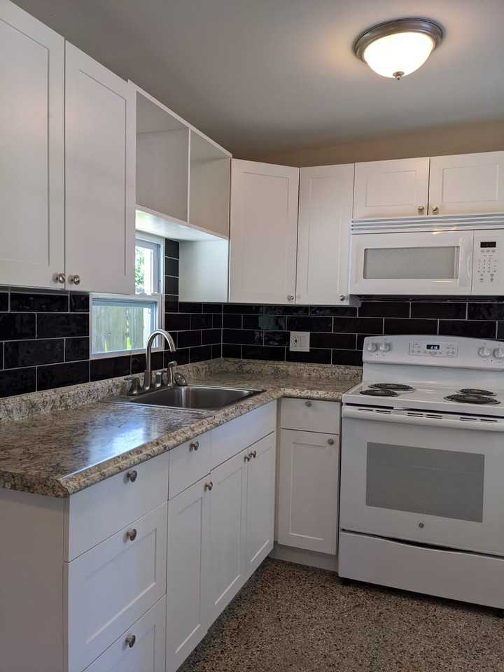 10466 112th Avenue - Photo 2 of 14