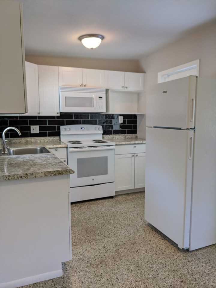 10466 112th Avenue - Photo 3 of 14