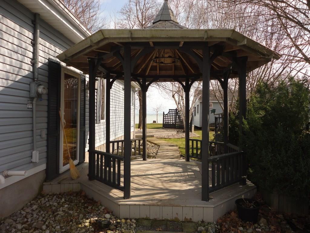 21 Horseshoe Bay Drive - Photo 2 of 19