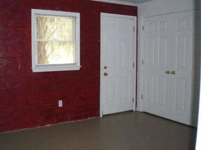 2408 1/2 Atlantic Ave - Photo 2 of 11