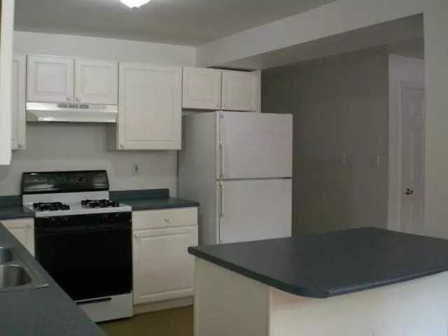 2408 1/2 Atlantic Ave - Photo 3 of 11