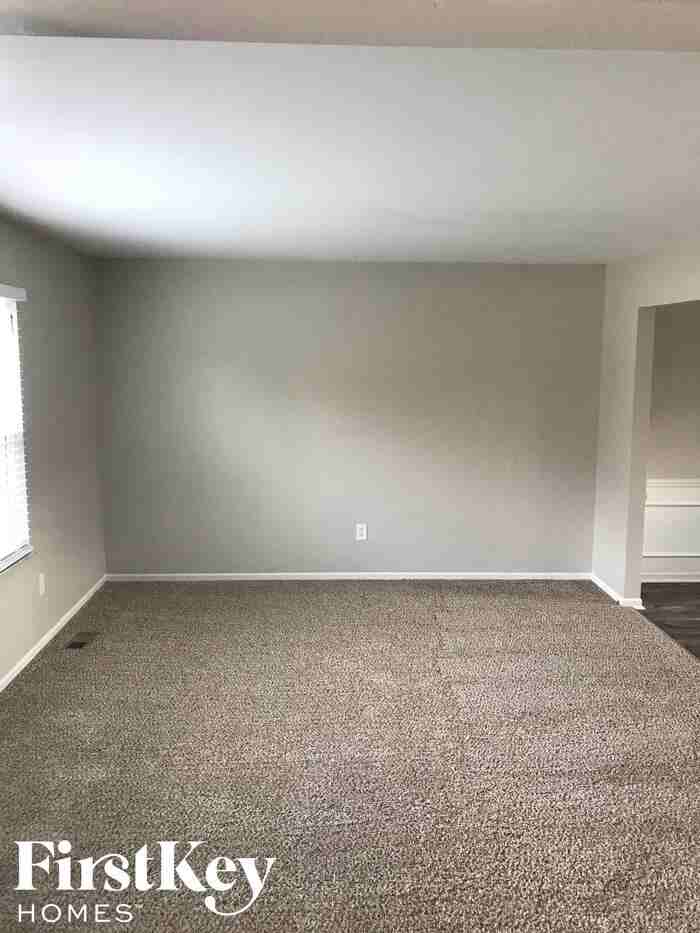 1715 Scottsdale Avenue - Photo 2 of 15