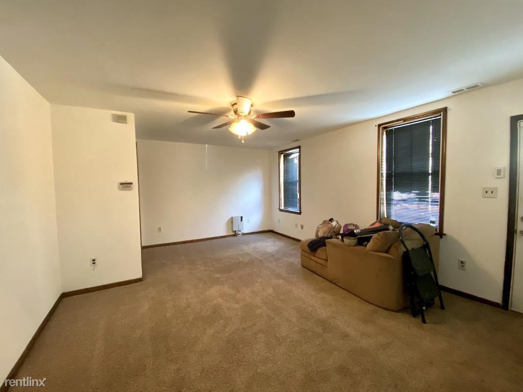 2530 E Cambria St - Photo 2 of 8