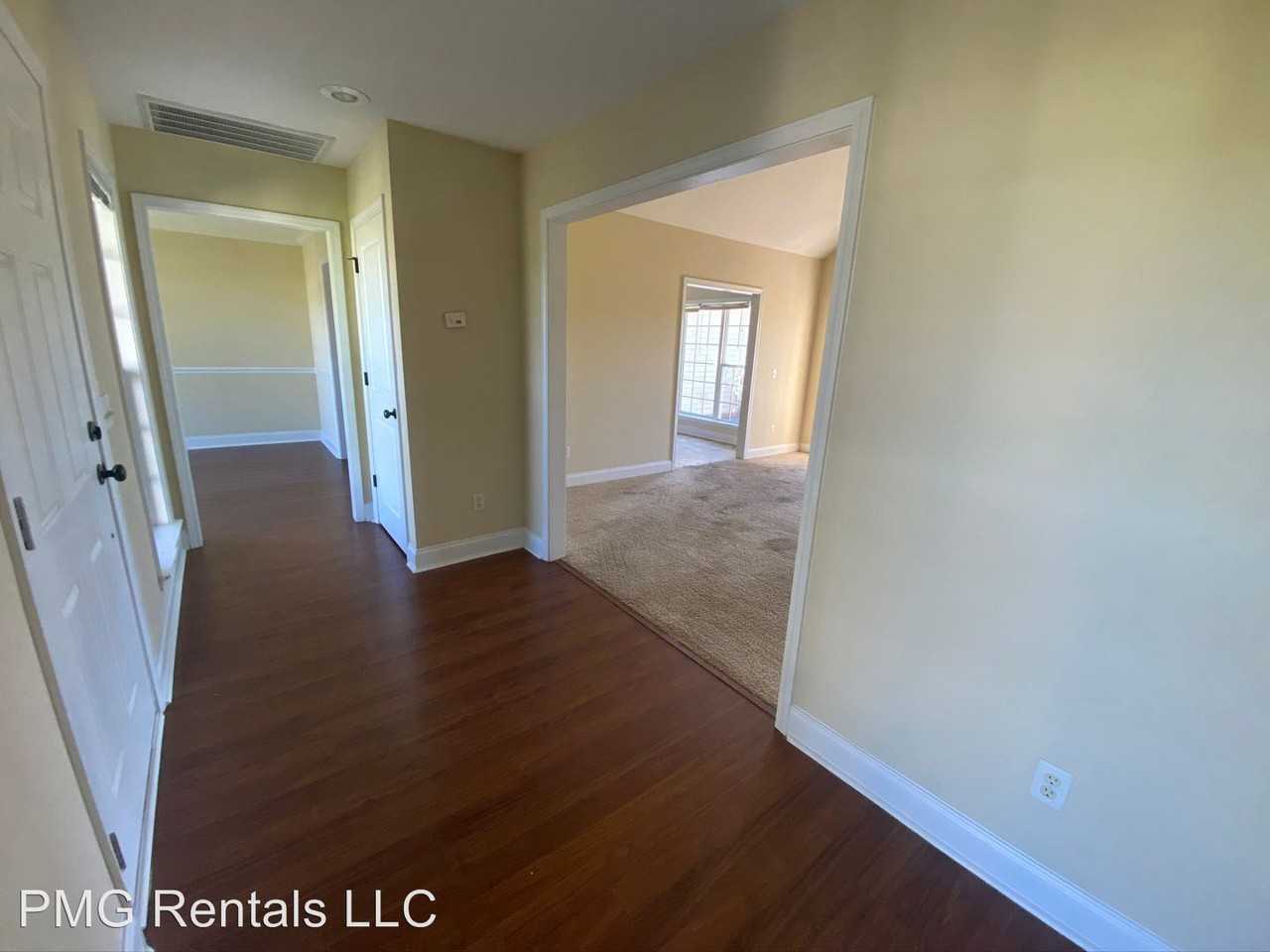 320 Leyland Road - Photo 2 of 10