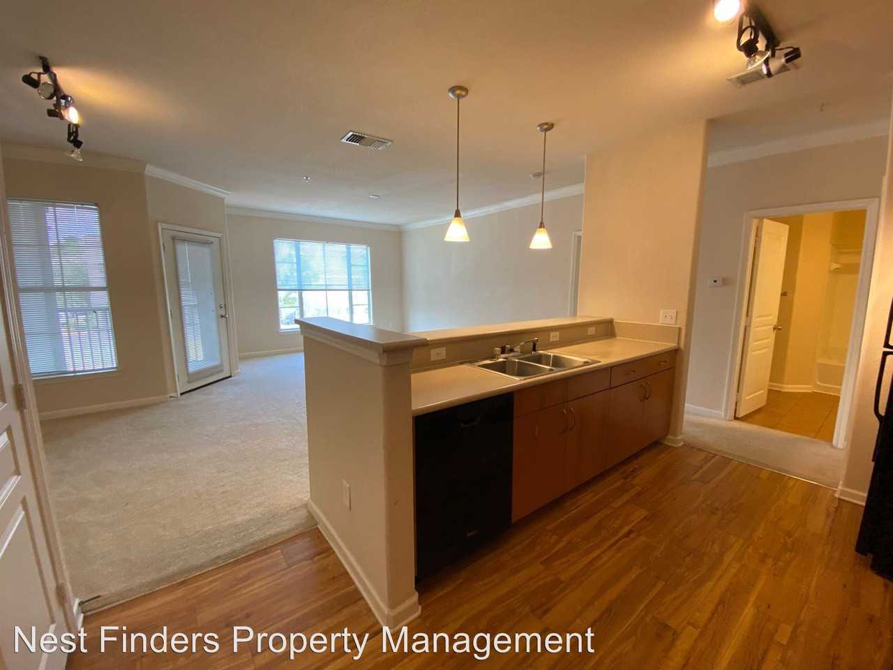 8290 Gate Parkway West - Photo 3 of 22