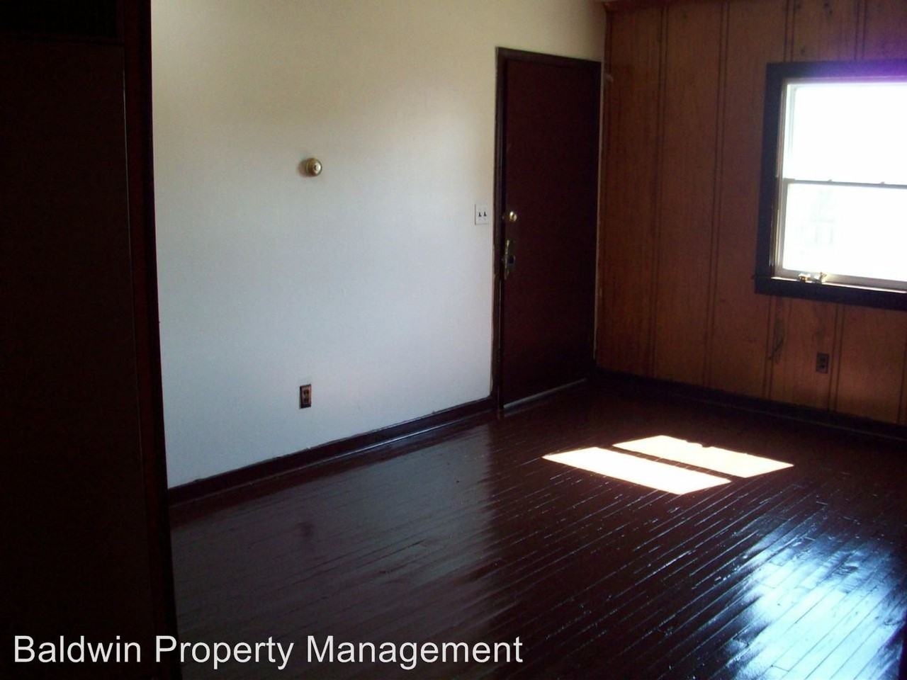 1415 E. FIFTH STREET - 1 - Photo 2 of 7