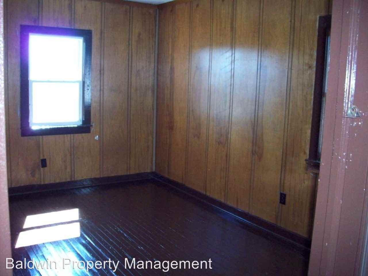 1415 E. FIFTH STREET - 1 - Photo 3 of 7