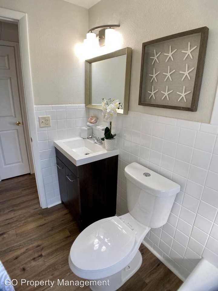 5934 20th St. - Photo 3 of 9