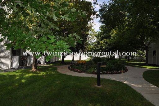 1696 Pleasant St #C - Photo 2 of 26