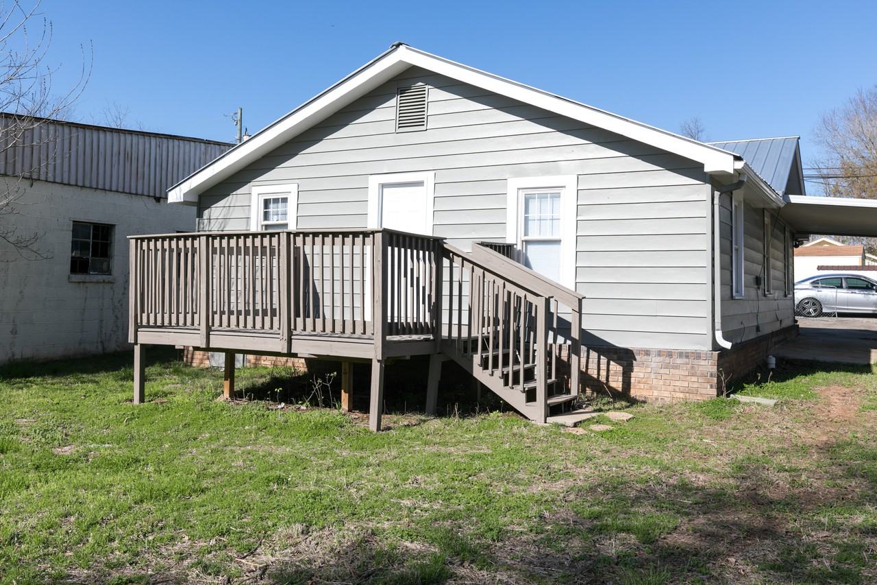 8349 Bryant Ave - Photo 3 of 12