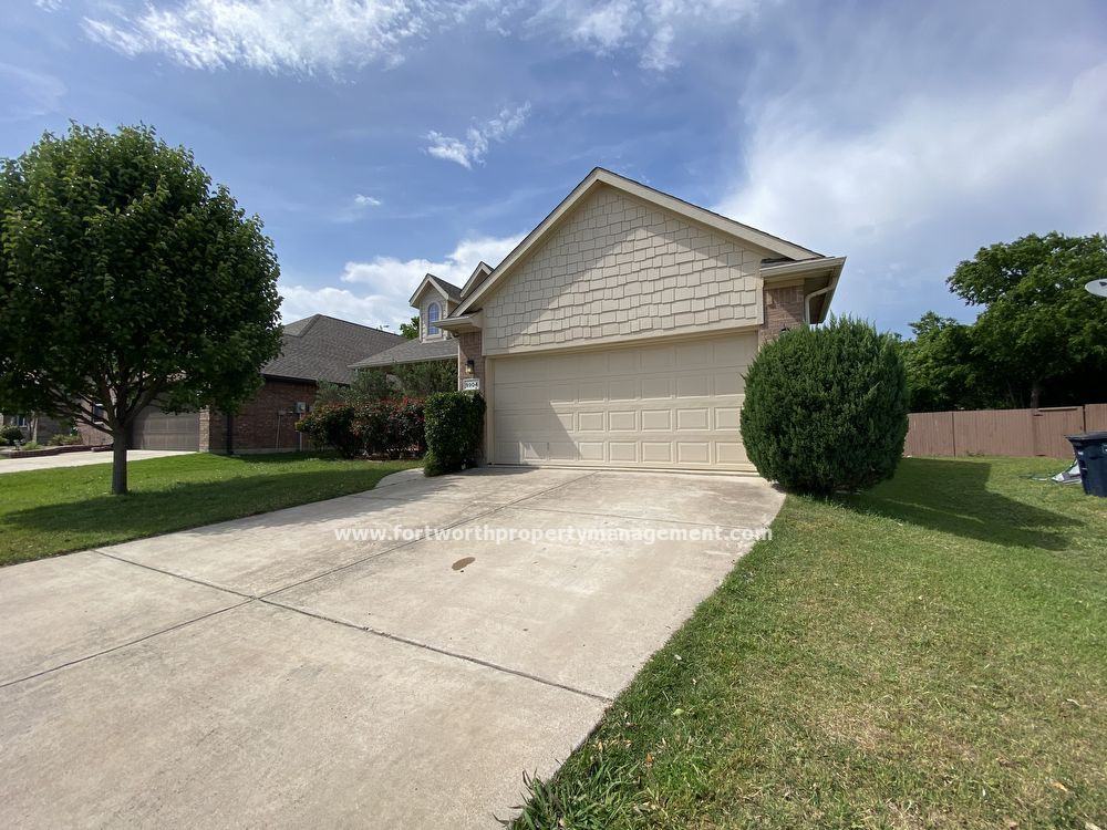 9904 Fressia Ln - Photo 2 of 21