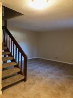 8753 Live Oak Ct - Photo 3 of 11