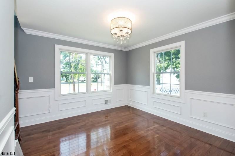 20 Ross St - Photo 3 of 25