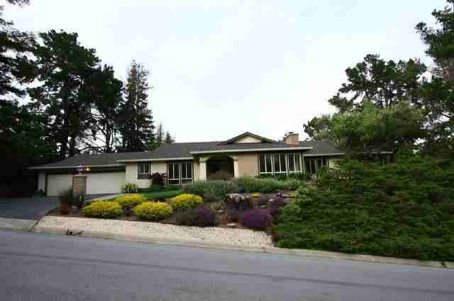 1045 Bridle Way - Photo 2 of 40