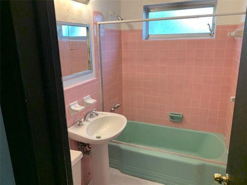 815 Ne 179th Ter #1816 - Photo 2 of 8