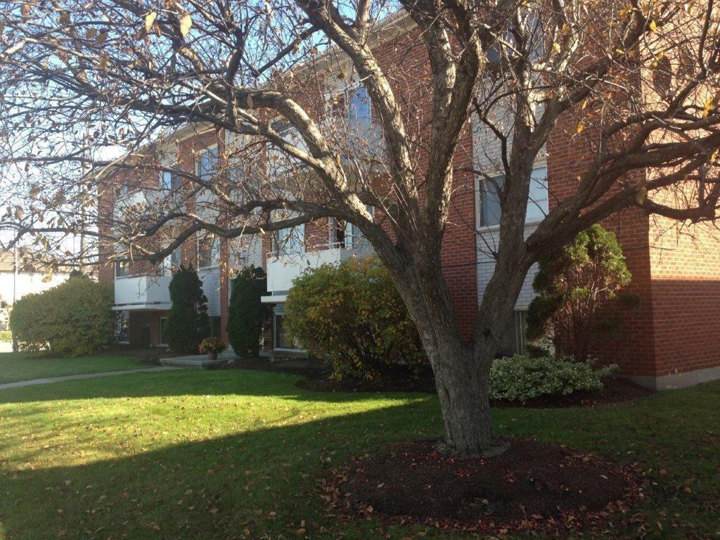 Speedvale Place Apartments 323 Speedvale Ave E, Guelph, ON N1E 1N4