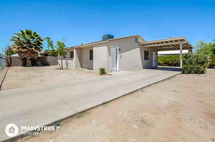 2252 South Mountain Avenue - Photo 3 of 16