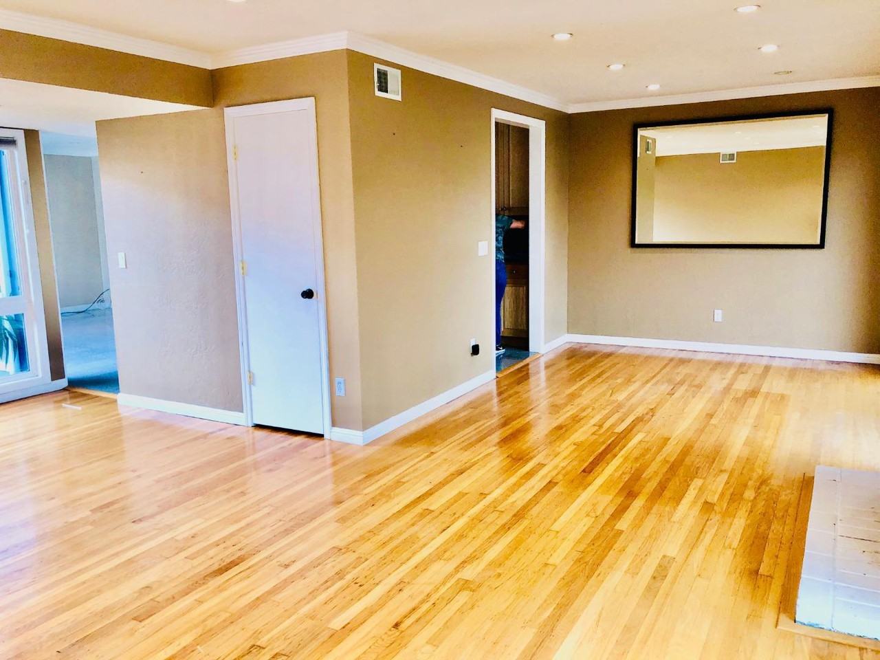 2440 Wexford Ave - Photo 3 of 16