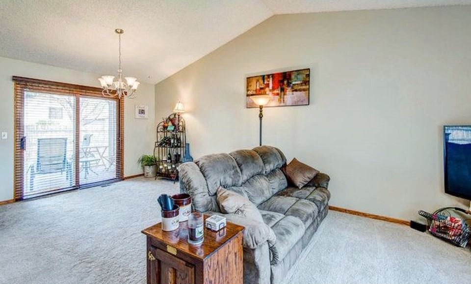 1424 Clementine Ct - Photo 2 of 20