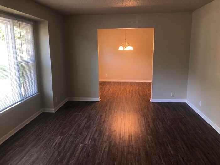 2604 Pentolope Drive Southeast - Photo 2 of 11
