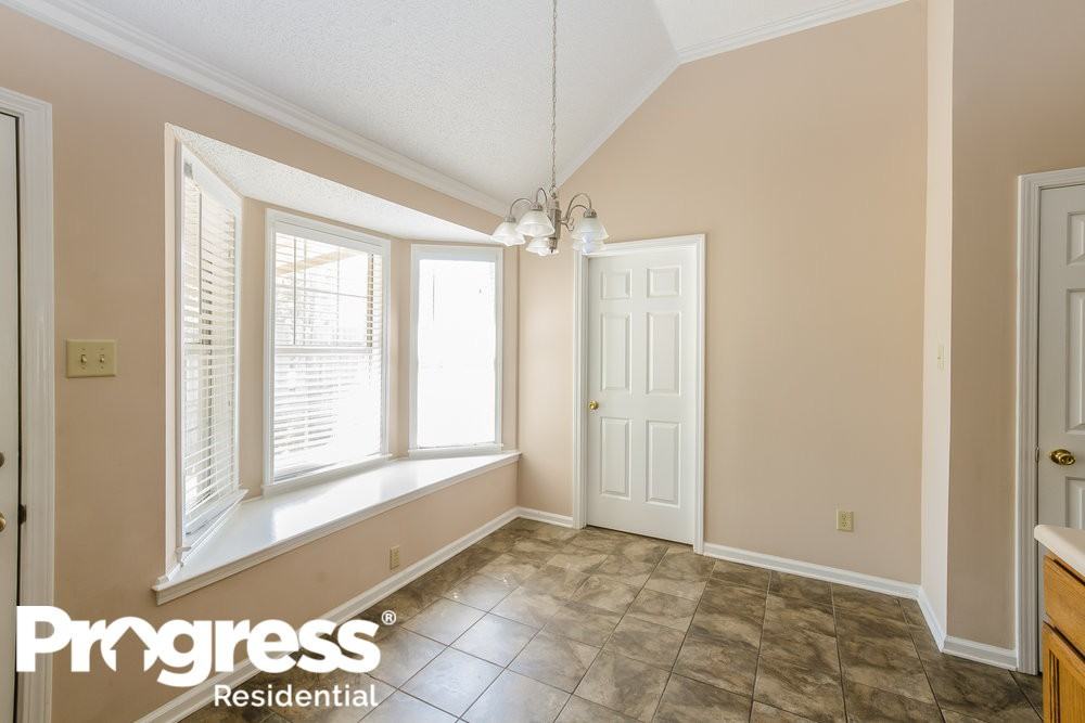 3126 Woodland Pine Dr - Photo 3 of 11