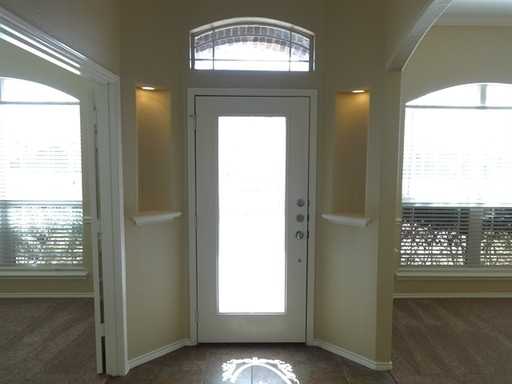 925 Norwood Lane - Photo 2 of 24