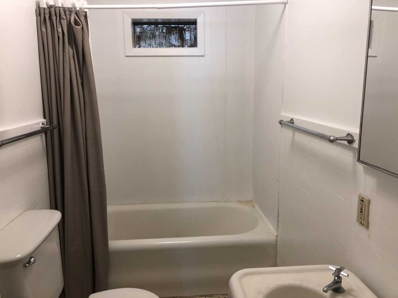 1015 E Loren St - Photo 4 of 9