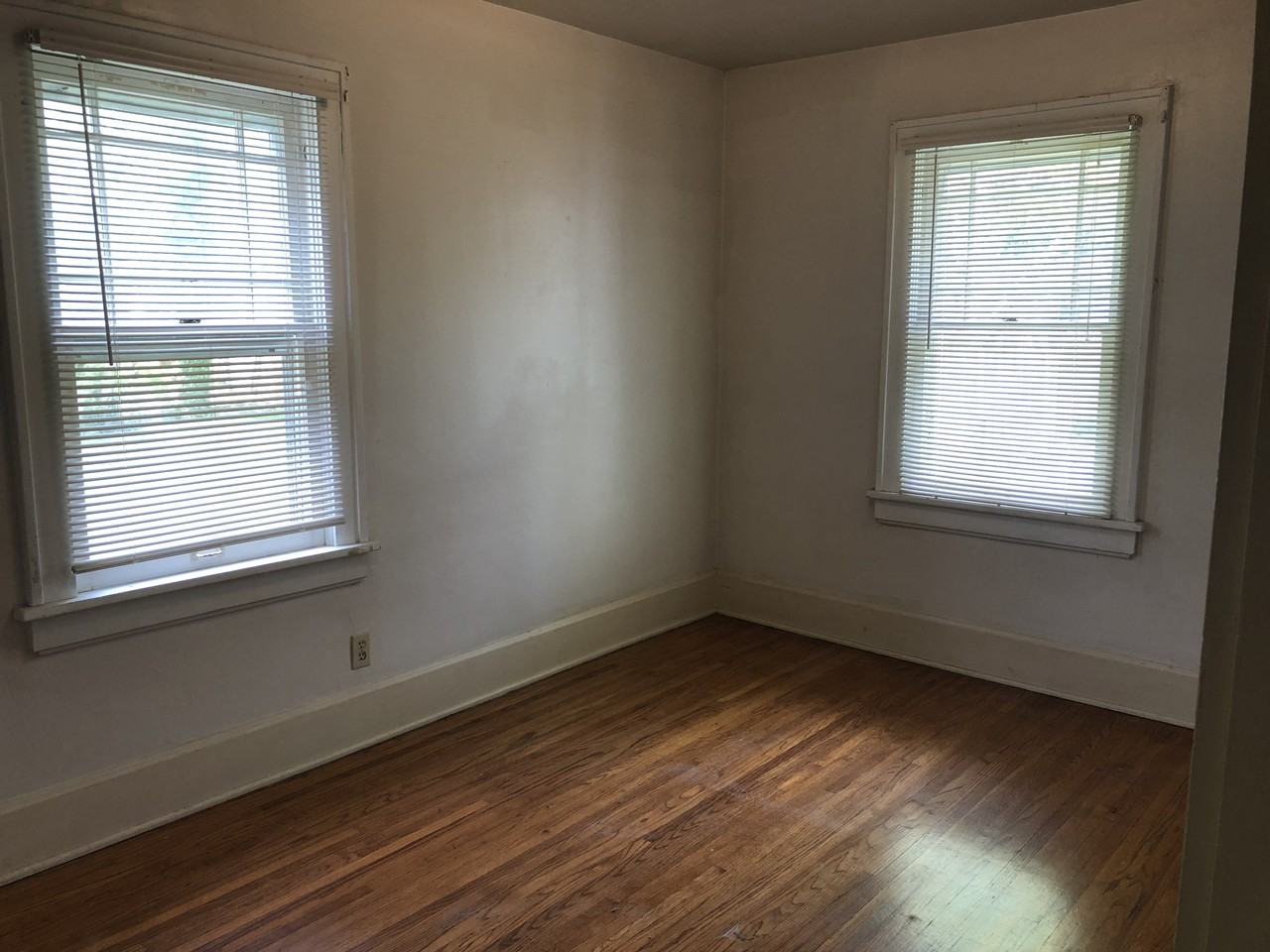 1015 E Loren St - Photo 7 of 9