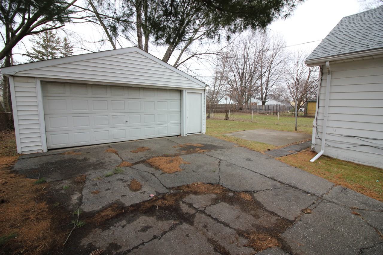 7547 Stephens - Photo 2 of 14