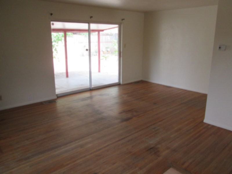 9009 Shoshone Rd. Ne - Photo 3 of 10