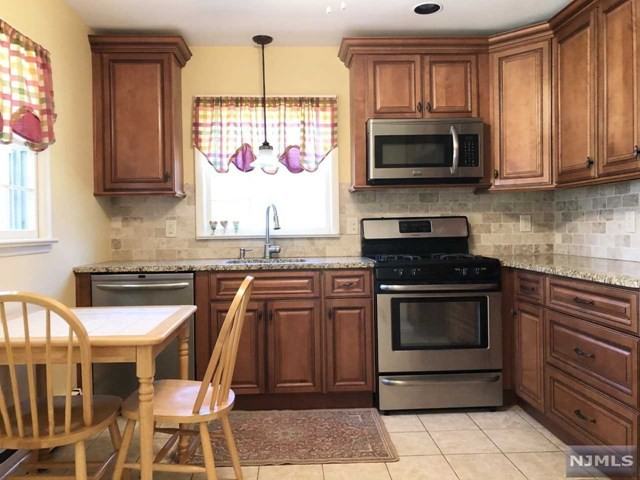 18 Hickory Drive - Photo 2 of 19