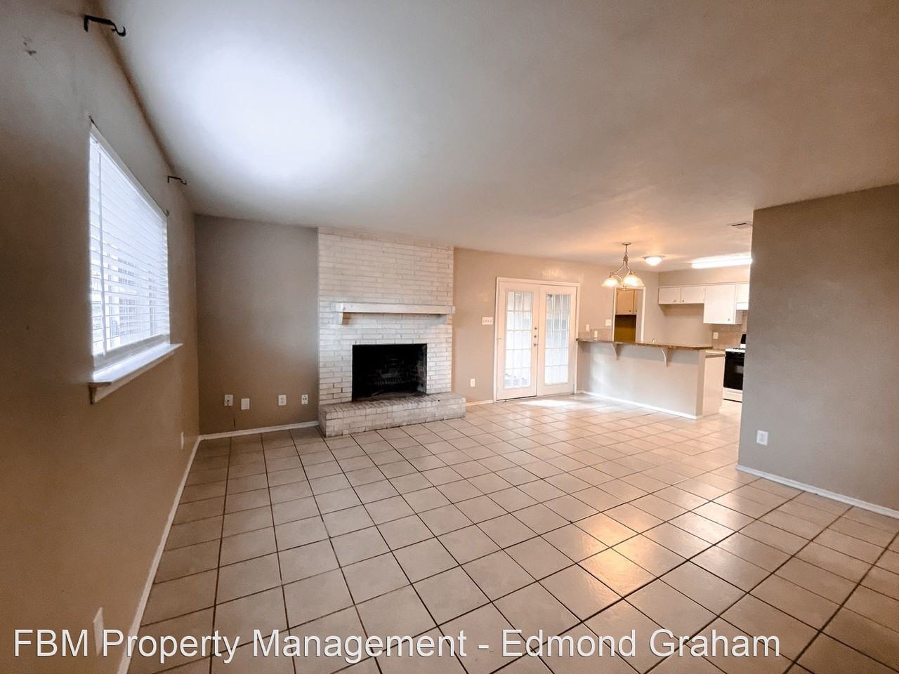 1430 & 1432 Deborah - Photo 3 of 11