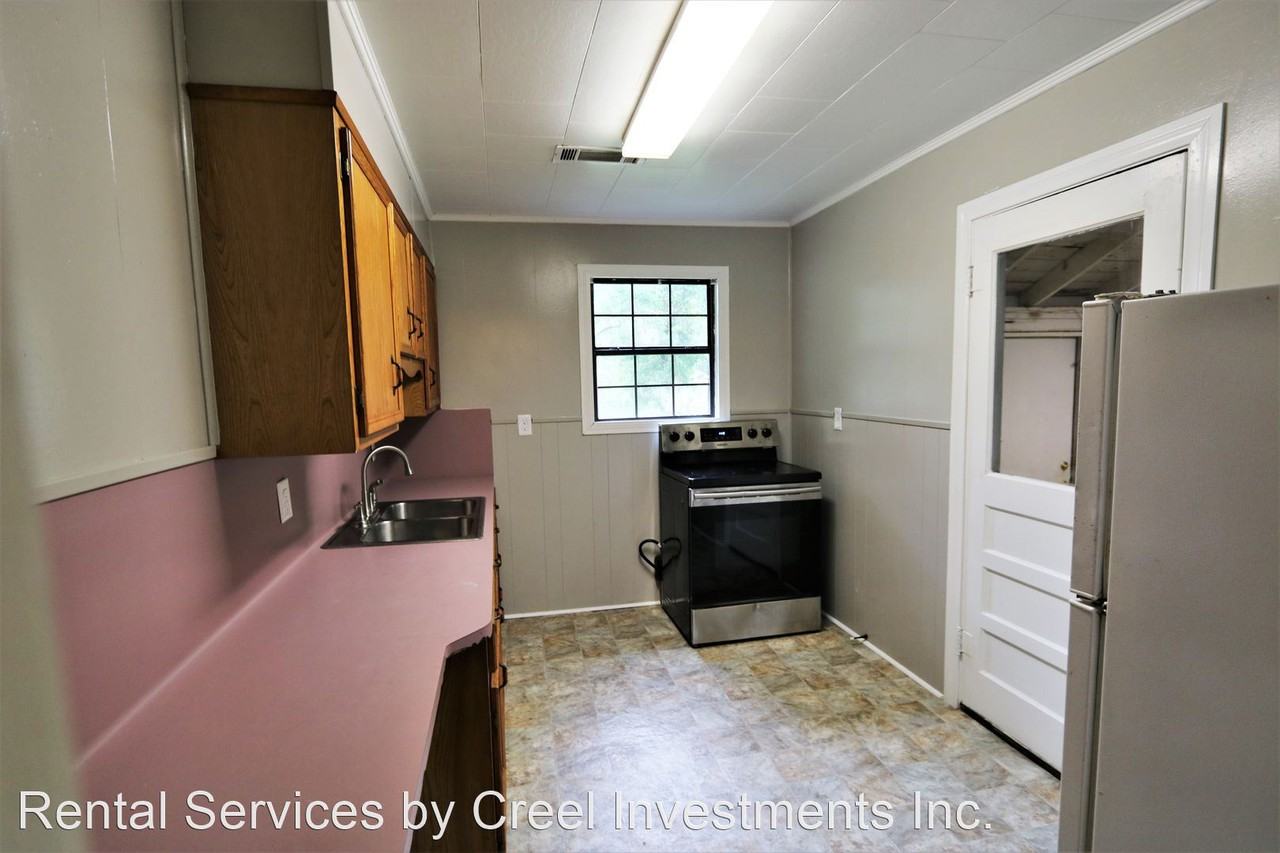 2130 12th St - Photo 3 of 7