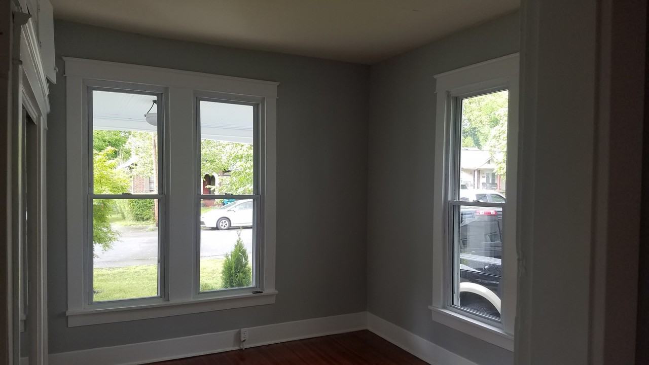 1002 Seymour Avenashville Tn 37206 - Photo 2 of 10