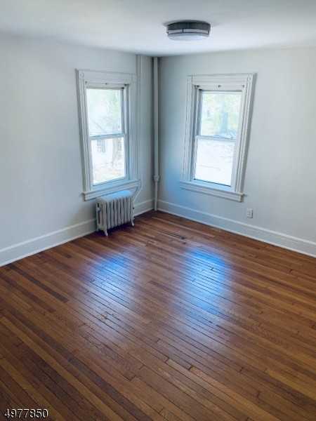 86 Fairvie Ave. 2nd Fl - Photo 2 of 16