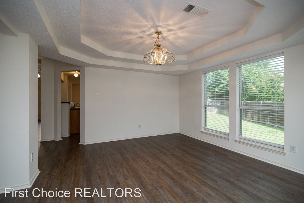 6885 Danieldale Drive - Photo 3 of 32