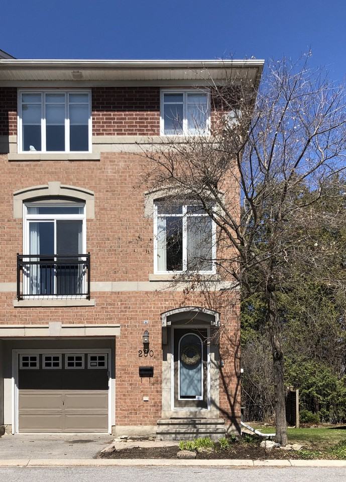 200 West Village Private Apartments in Westboro, Ottawa, ON K1Z 1E4