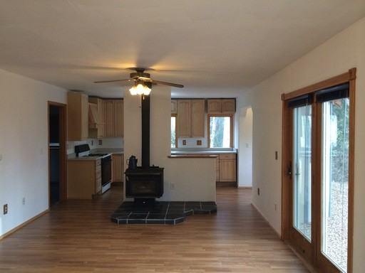 1321 Polar Dr - Photo 2 of 13