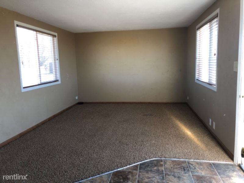 2916 N. 16 - Photo 2 of 4