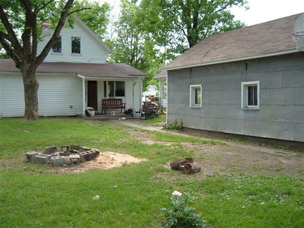 6021 Fox St - Photo 2 of 7