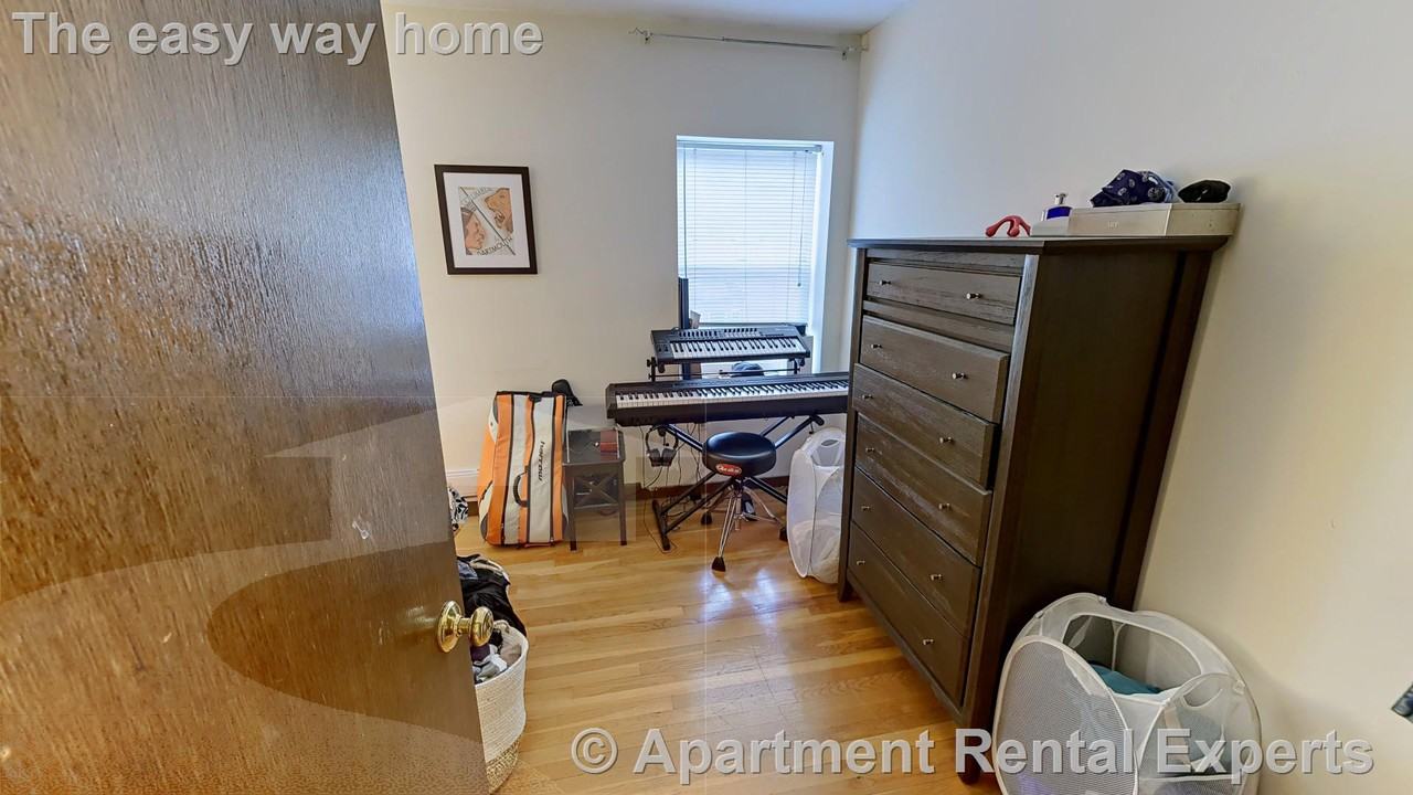 267 Main St #3A - Photo 5 of 8