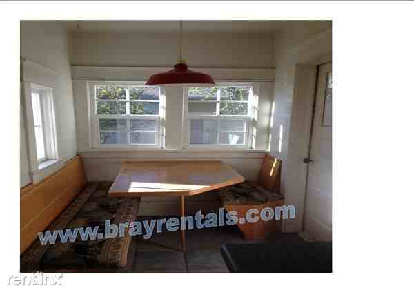 927 Grand Ave - Photo 3 of 9