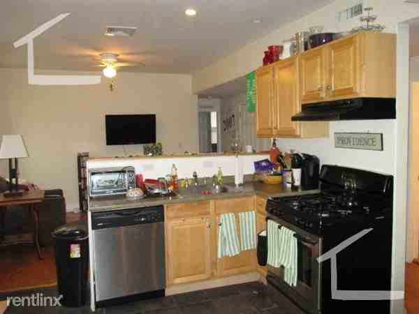 244 Market St - Photo 3 of 17