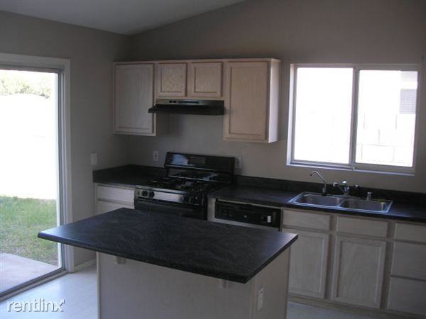 10326 W San Miguel Ave - Photo 2 of 6