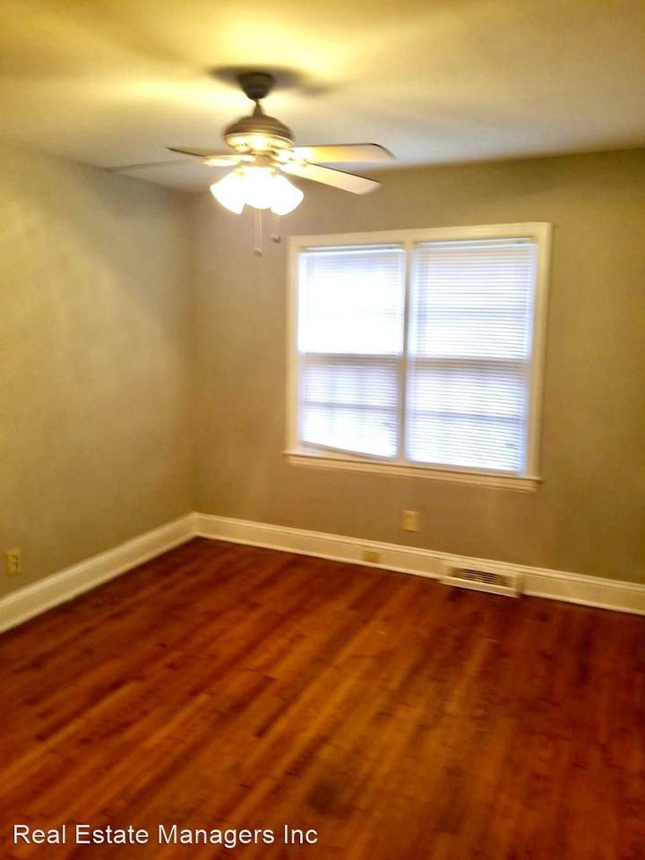 1135 Skyview Rd - Photo 3 of 11
