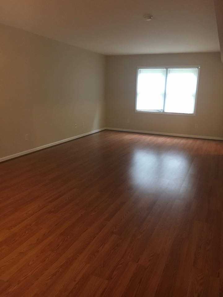 Walnut St - Photo 3 of 8