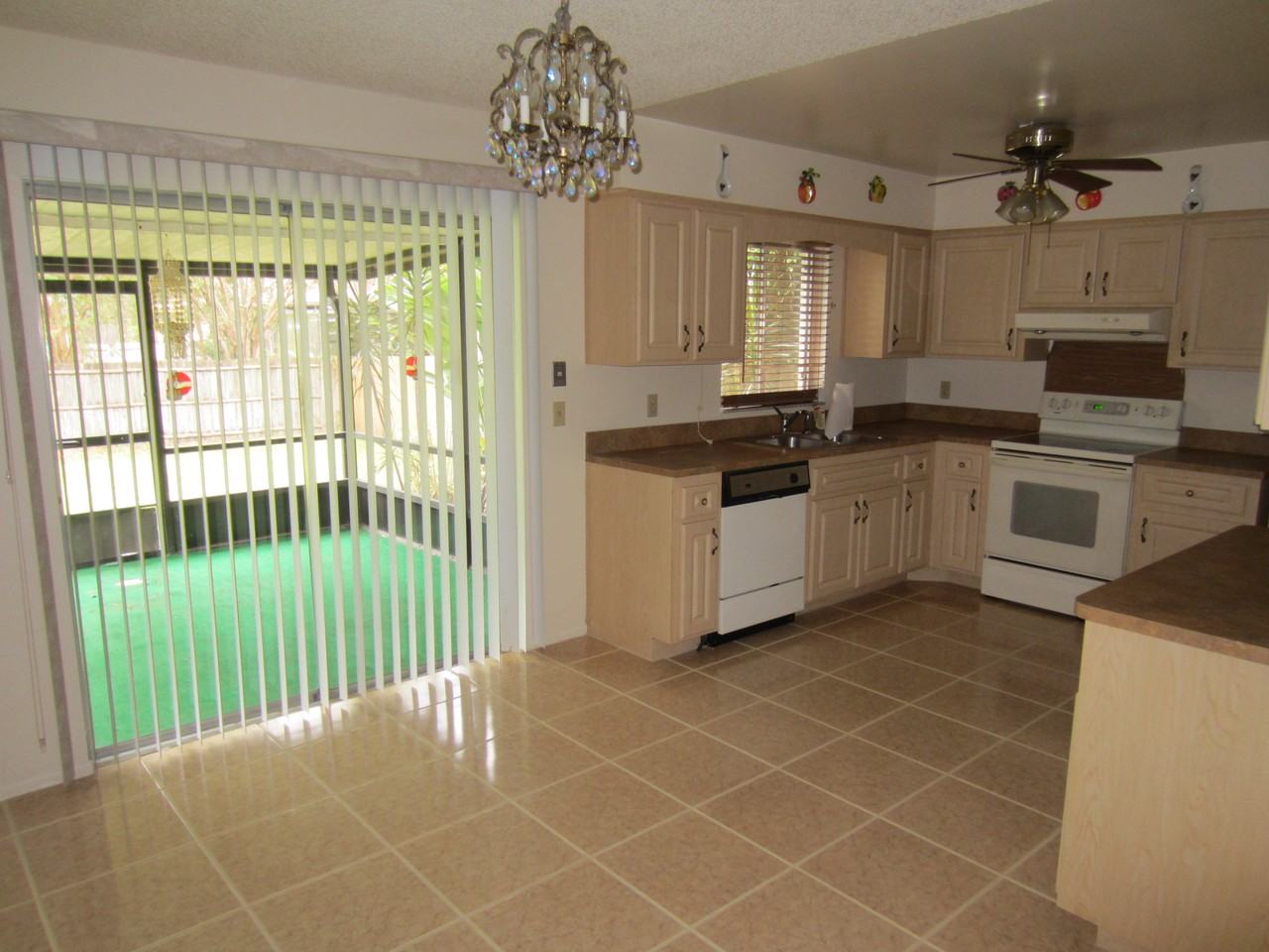 4871 Cherokee Rose Dr - Photo 2 of 11