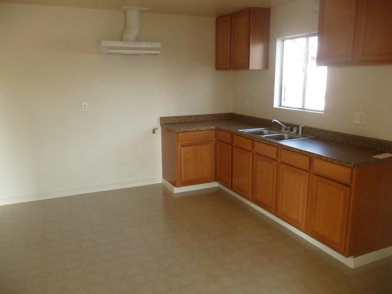 1951 Prince Rd - Photo 2 of 6