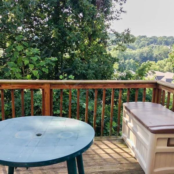 24 Linda Ln - Photo 3 of 6